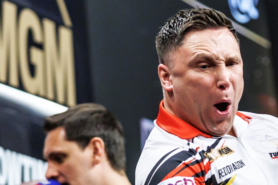 Darts-Star verliert seine Pfeile - und gewinnt trotzdem