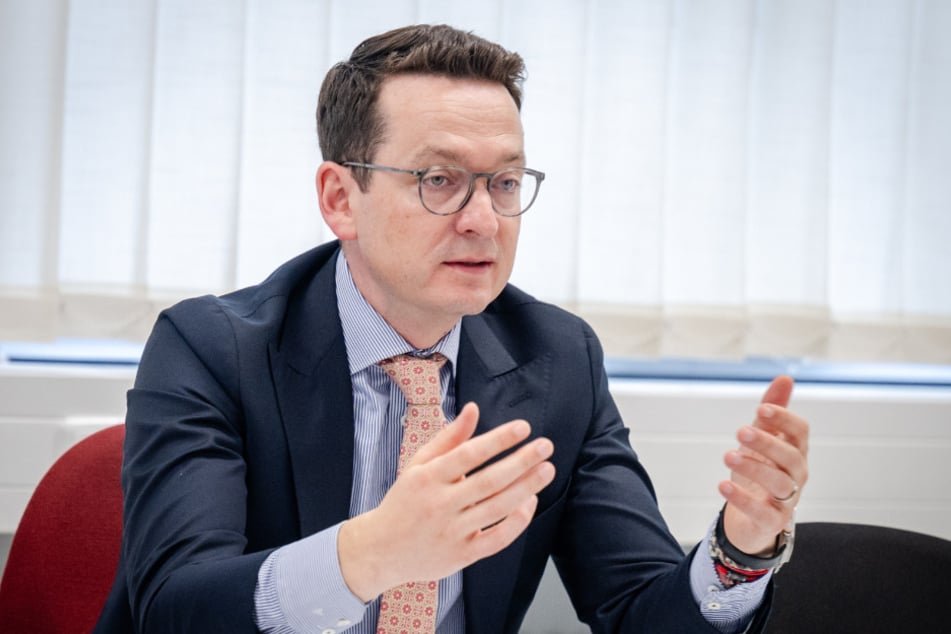 Jens Kieselstein (45, FDP) zweifelt an der Ernsthaftigkeit der Chemnitzer Fahrradstraßen-Politik.