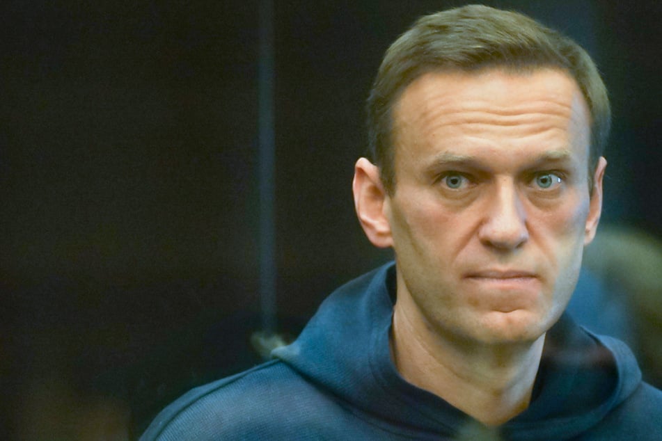Ukraine-Krieg im Liveticker: Nawalny nennt Putin Verbrecher und geht erneut in Einzelhaft
