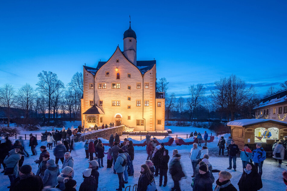 Am Wasserschloss Klaffenbach wird heute Nachmittag Lichtmess gefeiert.