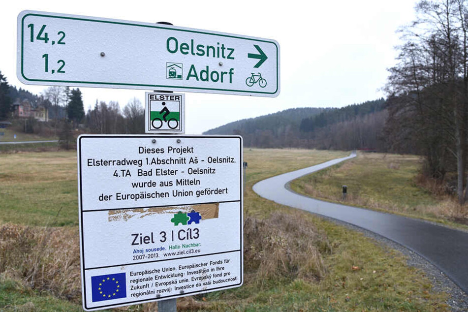 Soll er weg oder nicht? Bürger kämpfen um den illegalen Elsterradweg.