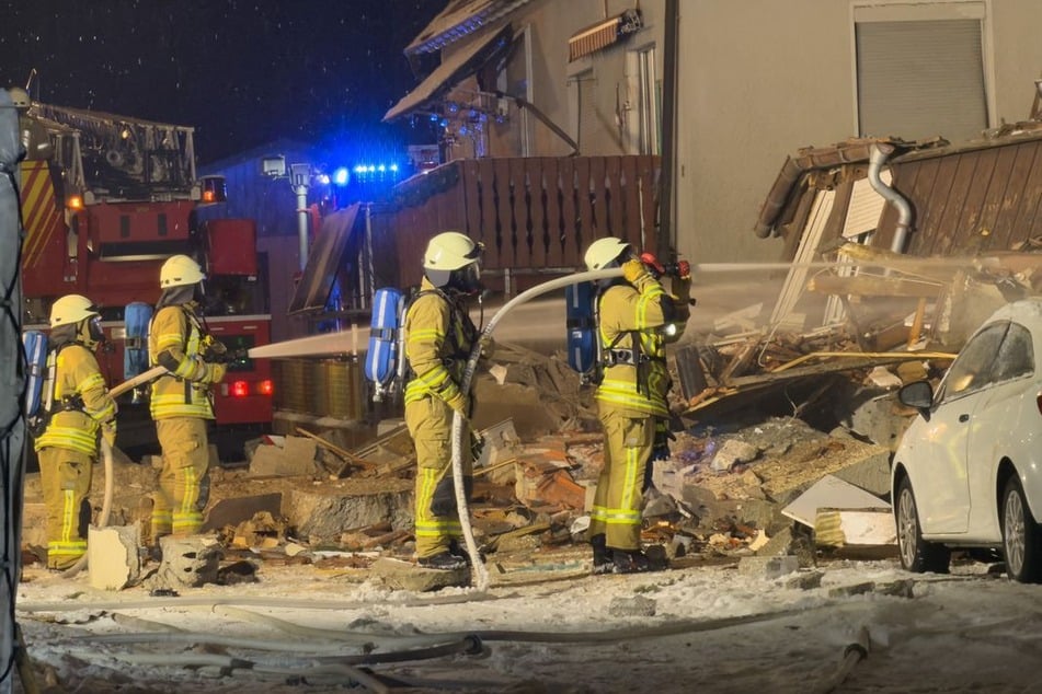 Ein Haus in Albstadt liegt seit den frühen Morgenstunden in Trümmern.