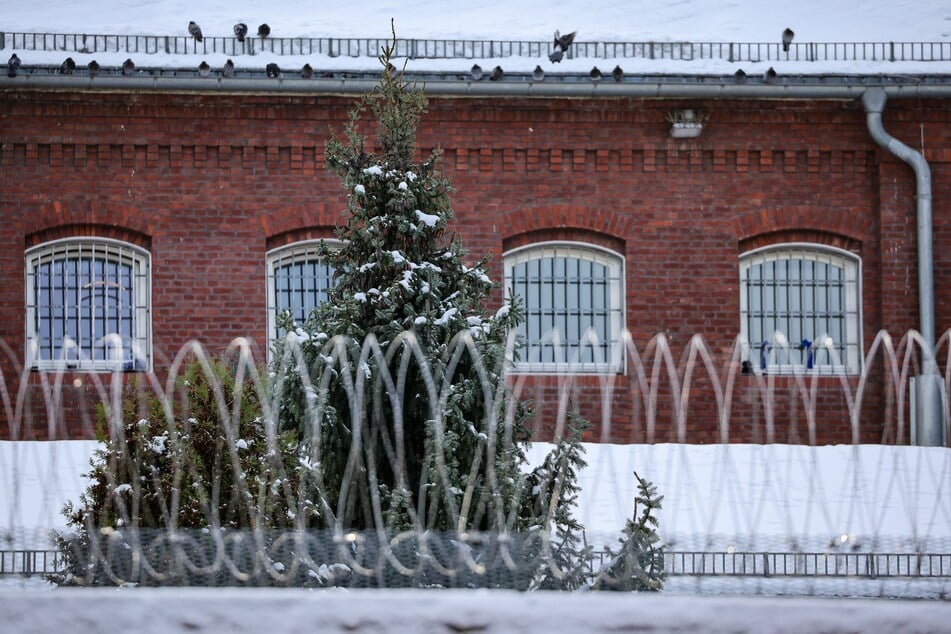 Der junge Mann wurde am Sonntag in eine JVA gebracht. (Symbolbild)