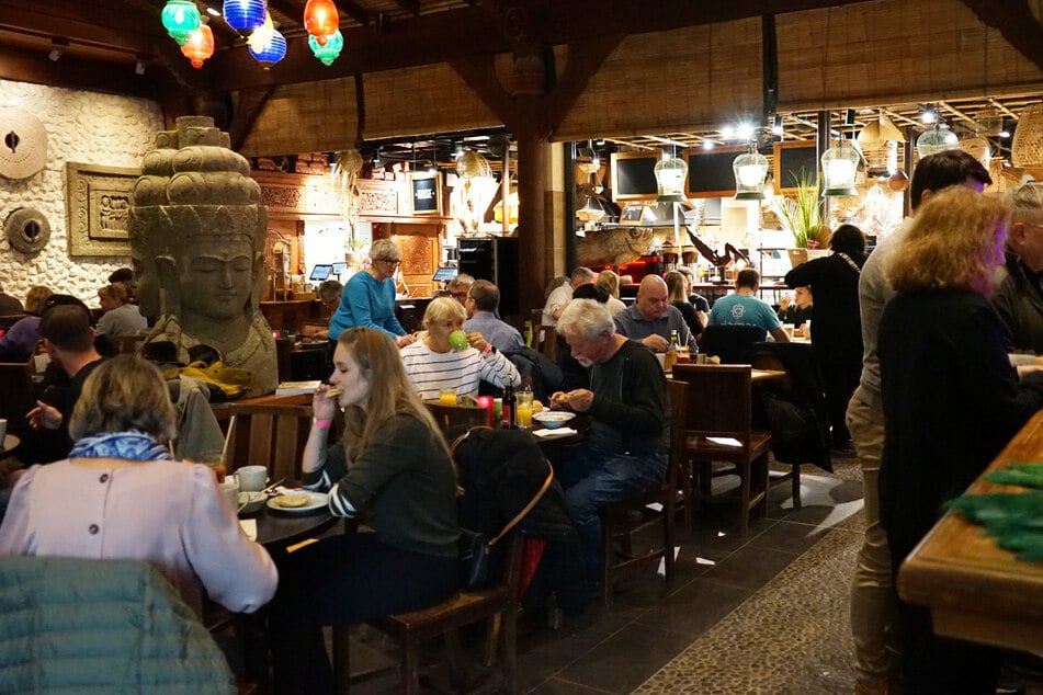 Gegessen und getrunken wurde beim 16. Patenfrühstück im tropischen Gondwanaland.