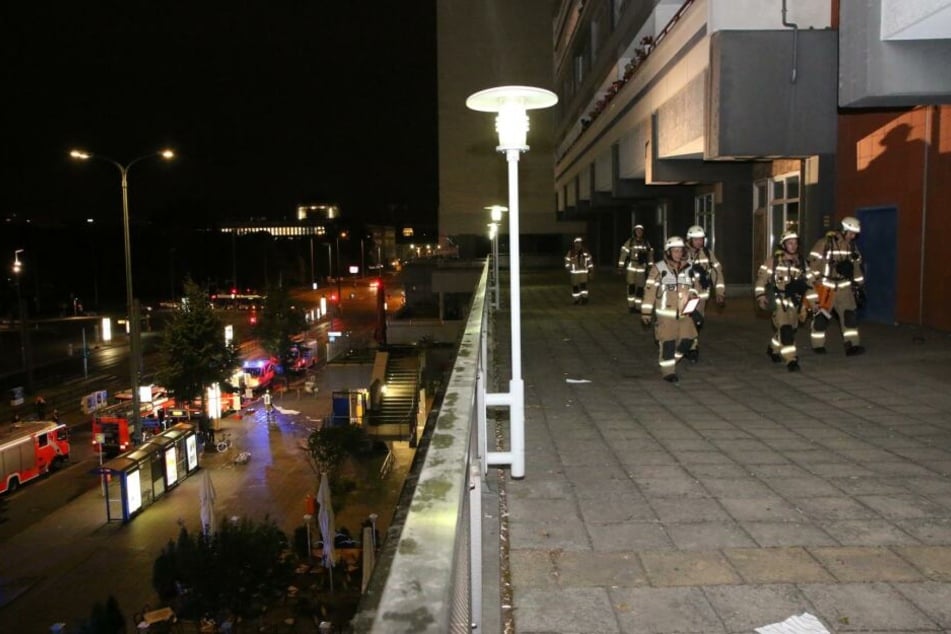 In einem Hochhaus in Berlin-Mitte hat es in der Nacht zu Freitag gebrannt.