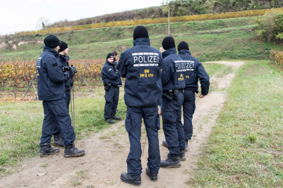 Die Polizei bei ihrer damaligen Suche nach der verschwundenen Joggerin (Archivbild)