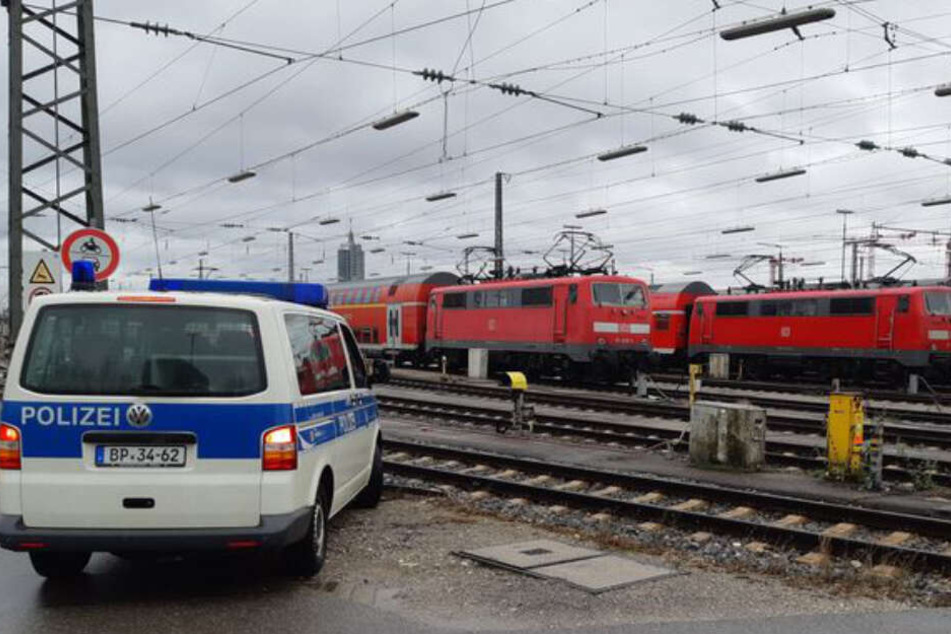 Die Bundespolizei nahm den frisch Entlassenen wieder fest. (Symbolbild)