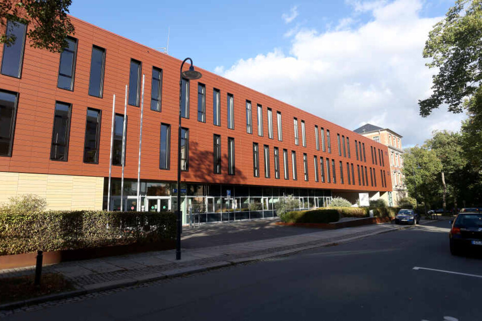 Das Justizzentrum Chemnitz - hier galt die Münze als nicht zuzuordnende "Fundsache", so dass sie zur Versteigerung kam.