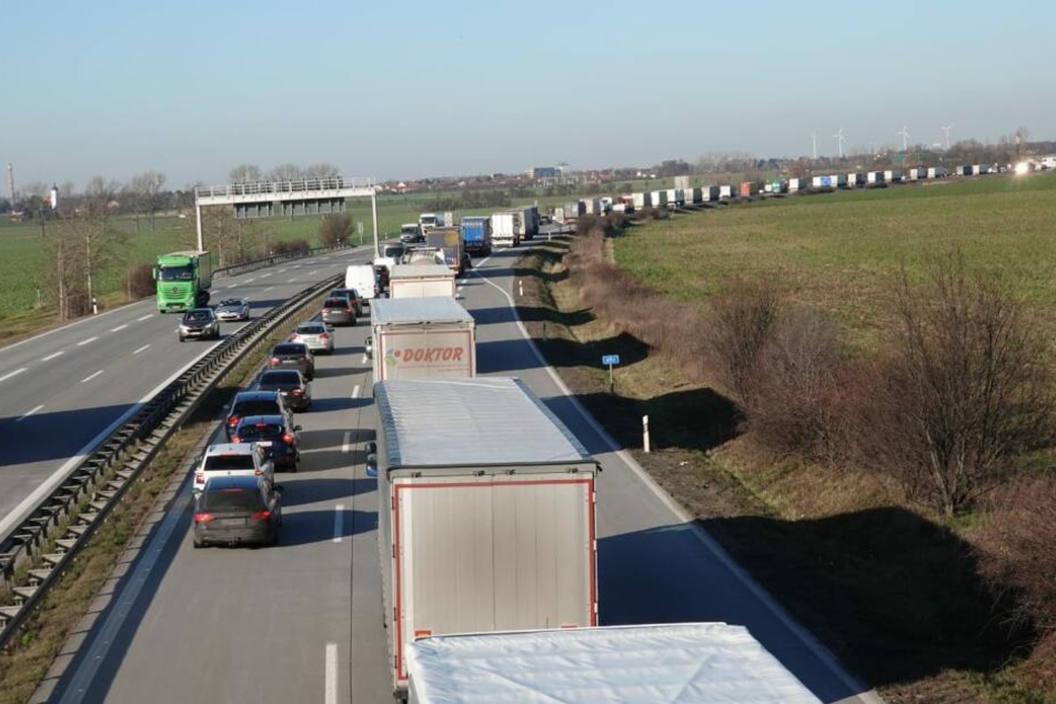 Donnerstagmittag staute sich der Verkehr auf der A14.