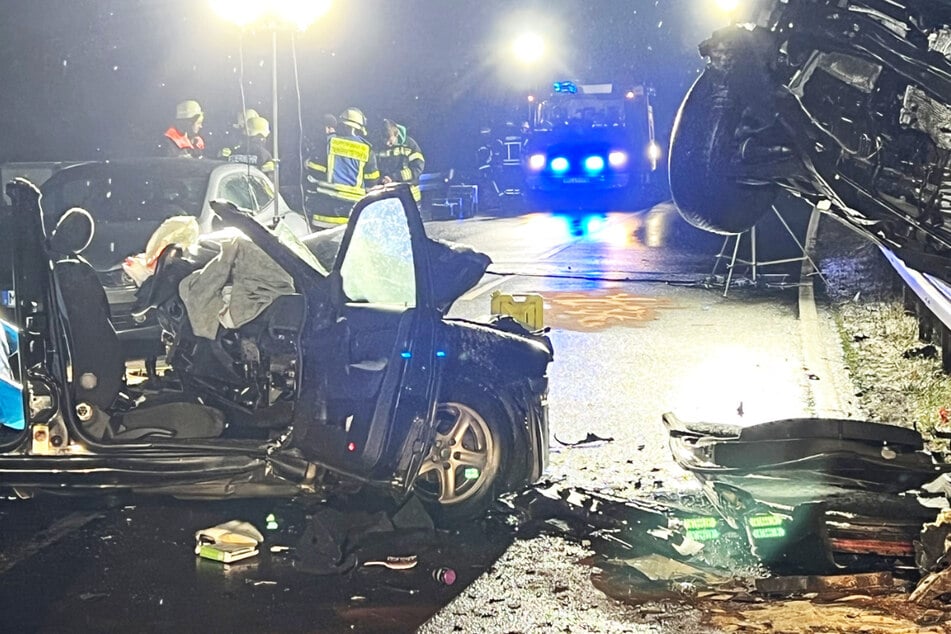 Auf der Staatsstraße 2269 in Unterfranken kam es am Freitagabend zu einem tödlichen Unfall.