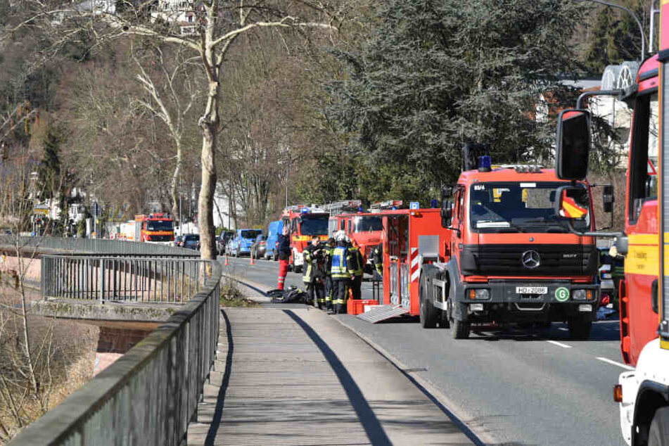 Feuerwehrkräfte am Einsatzort.