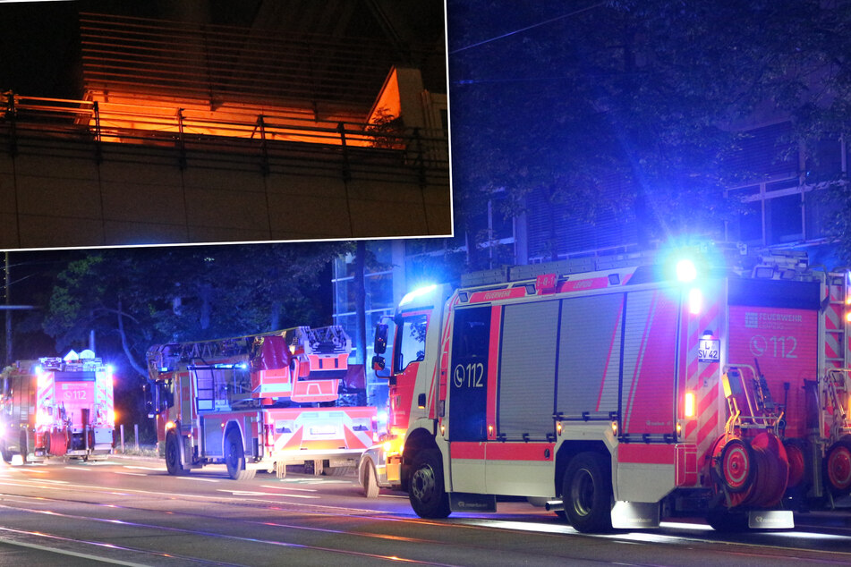Leipzig: Innenstadtring gesperrt! Dachterrassen-Brand im Leipziger Zentrum