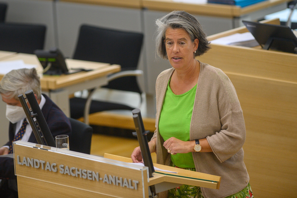 Sachsen-Anhalts Innenministerin Tamara Zieschang (52, CDU) kritisiert die fehlende Unterstützung in der Flüchtlingskrise.