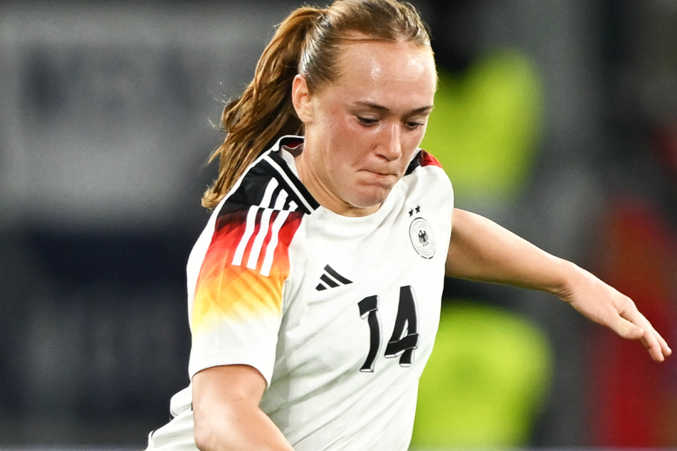 Nationalspielerin Lisanne Gräwe (21) wechselte im letzten Jahr von Bayer Leverkusen zu Eintracht Frankfurt.