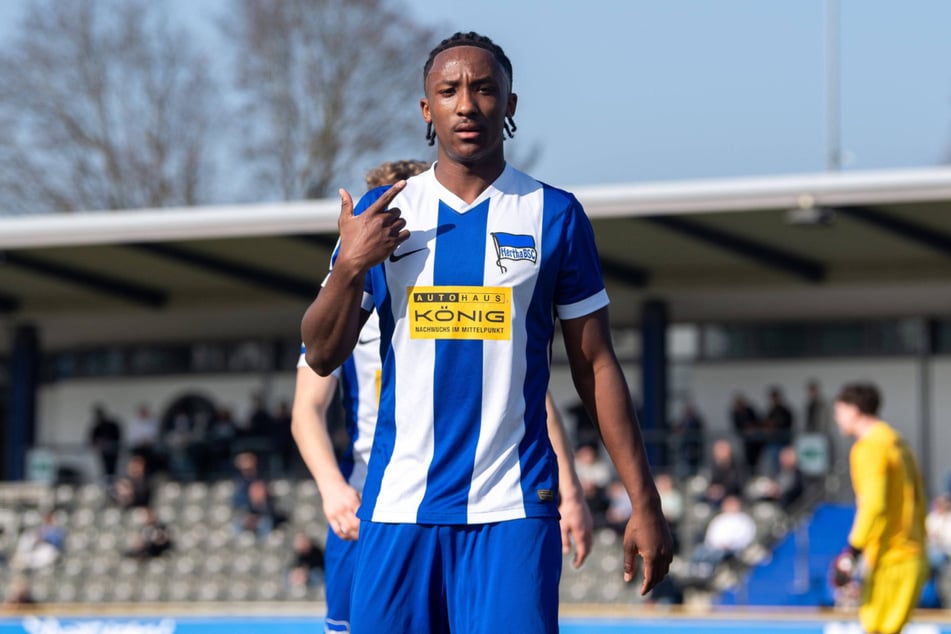 Jelani Ndi (18) hat eine schwere Verletzung hinter sich.