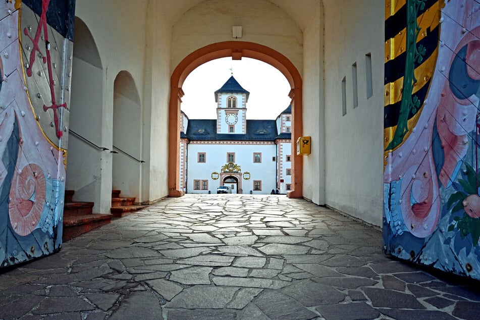 Auf Schloss Augustusburg ziehen ab Samstag die LEGO-Steine ein.