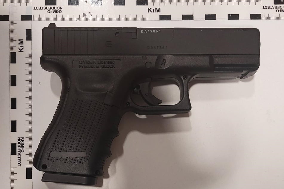 Diese Waffe stellten die Beamten bei einem 28-Jährigen am Dresdner Hauptbahnhof sicher.