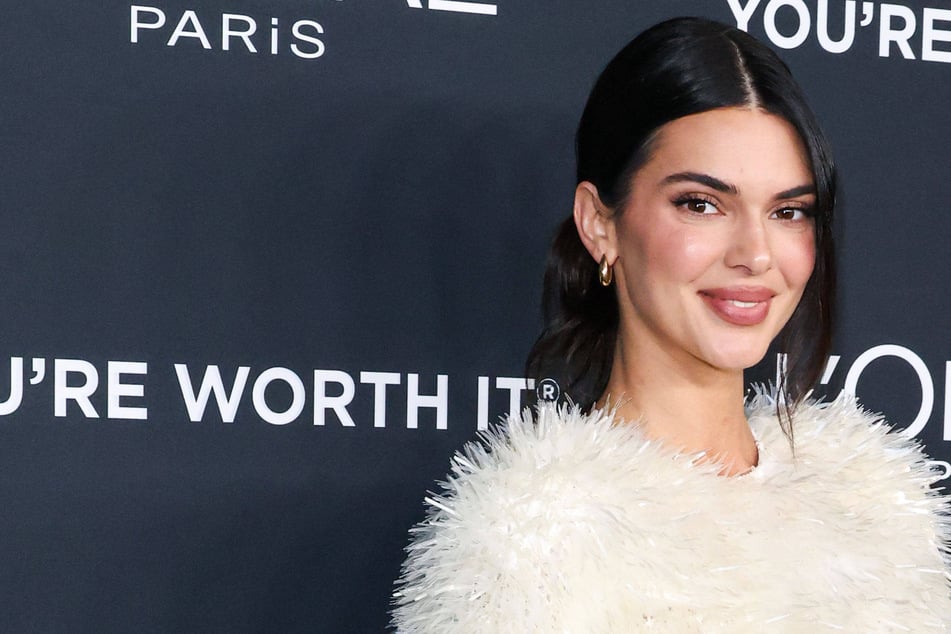 Kendall Jenner sparks romances rumors with hunky mogul after cozy outings