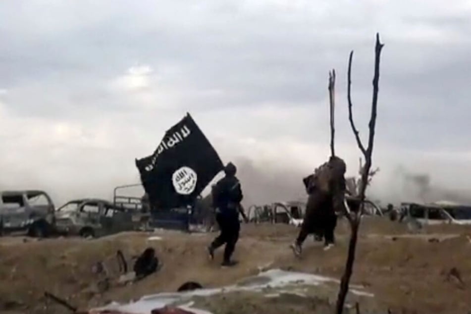 Sarah O. schloss sich bereits im Alter von 15 Jahren der Terrormiliz Islamischer Staat in Syrien an. (Symbolbild)