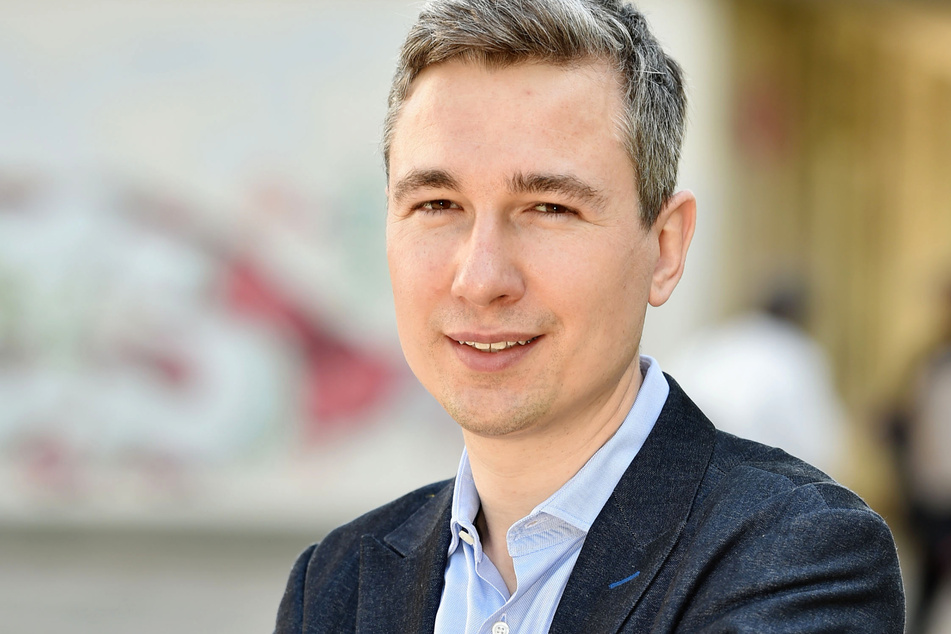 Baubürgermeister Stephan Kühn (41, Grüne) ist froh über die Wiedereröffnung des Pavillons.