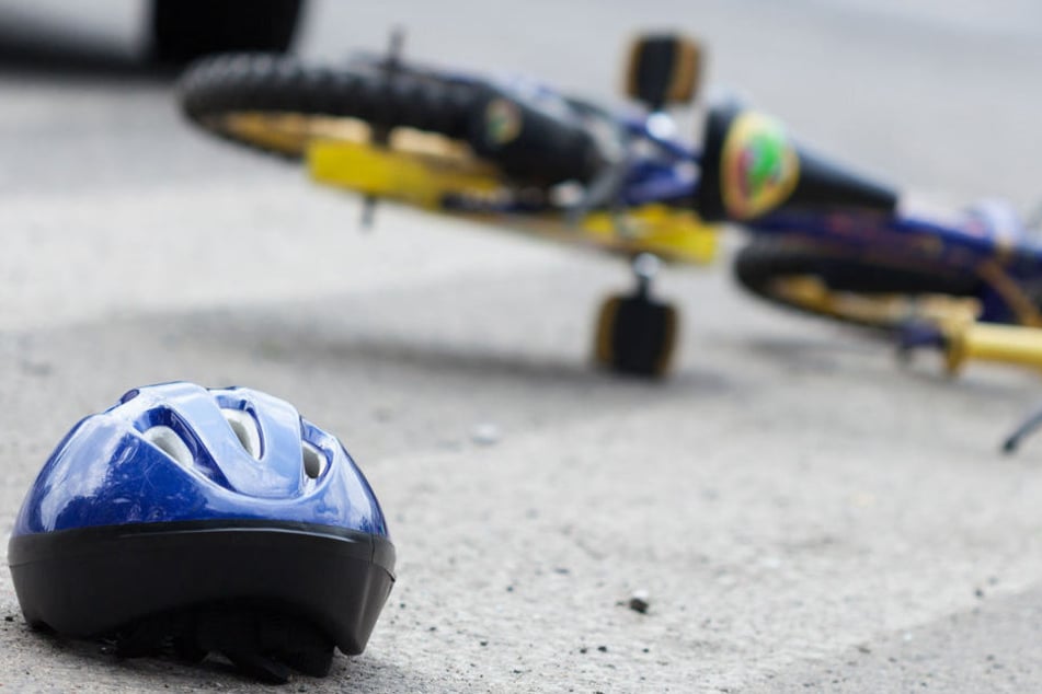 Binnen weniger Tagen kam es erneut zu einem dramatischen Todesfall nach einem Unfall mit einem Lkw. (Symbolbild)