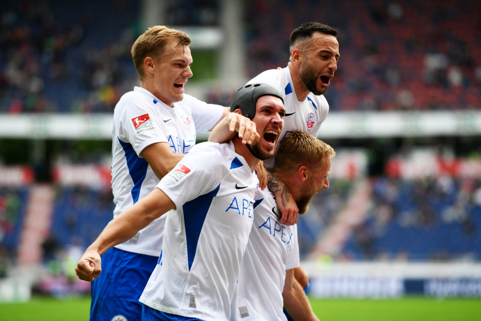 FC Hansa Rostock has to deal with 1. FC Heidenheim in an internal second division duel.