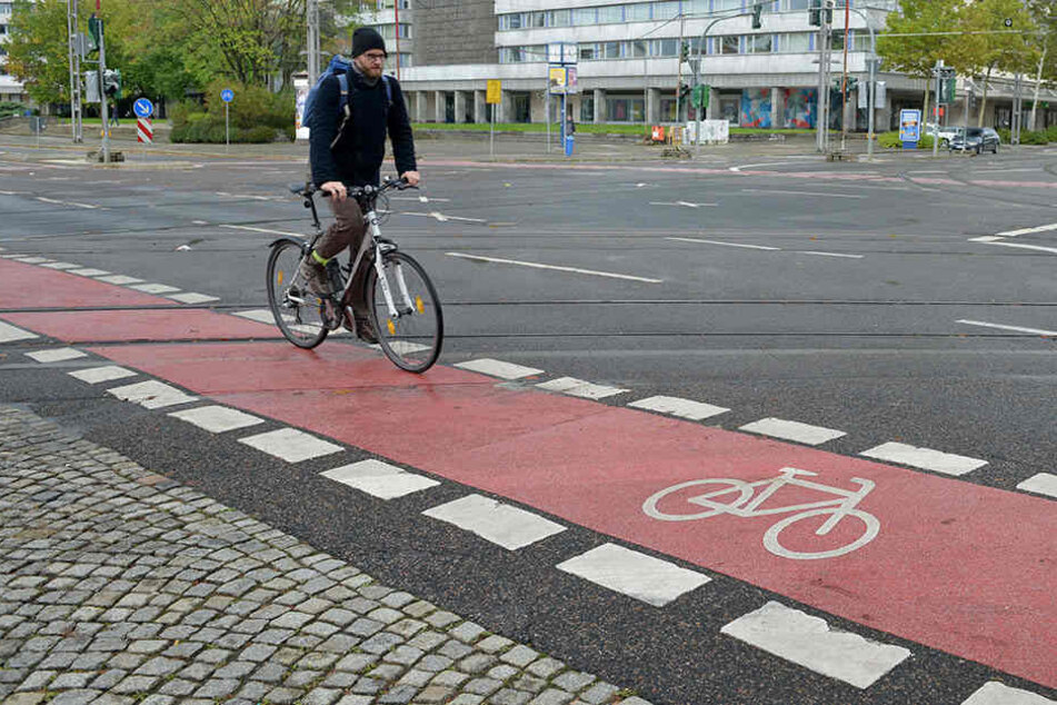 Runter von Radstreifen und Radweg: Der ADFC fordert ein Ende der Benutzungspflicht.