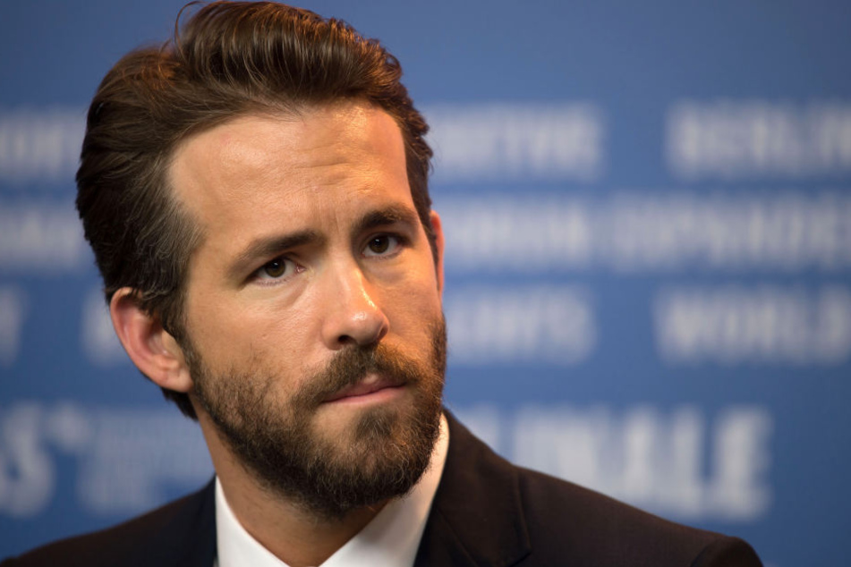 Hauptdarsteller Ryan Reynolds zeigte sich auf Twitter bestürzt.