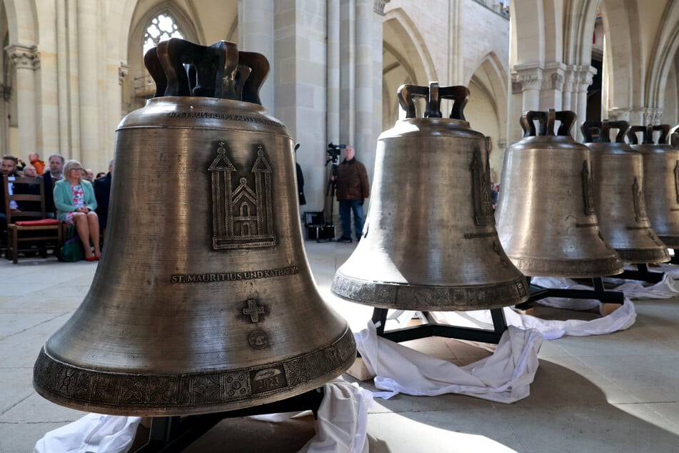 Zweitgrößte Glocke Deutschlands für Magdeburger Dom fertiggestellt