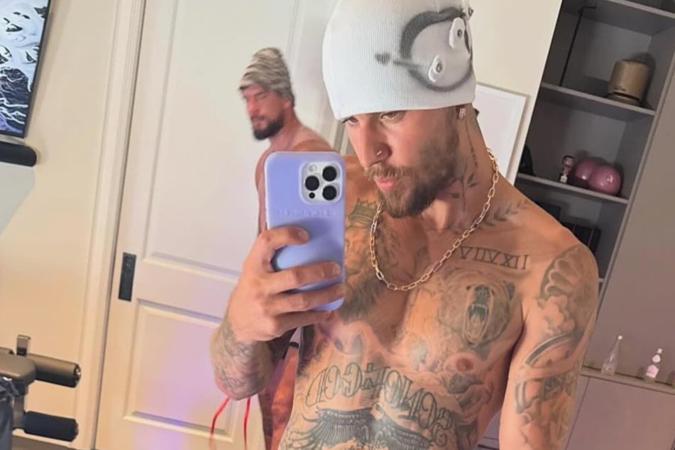 Justin Bieber crashed a wedding over the weekend, and the sweet moment went viral on social media.