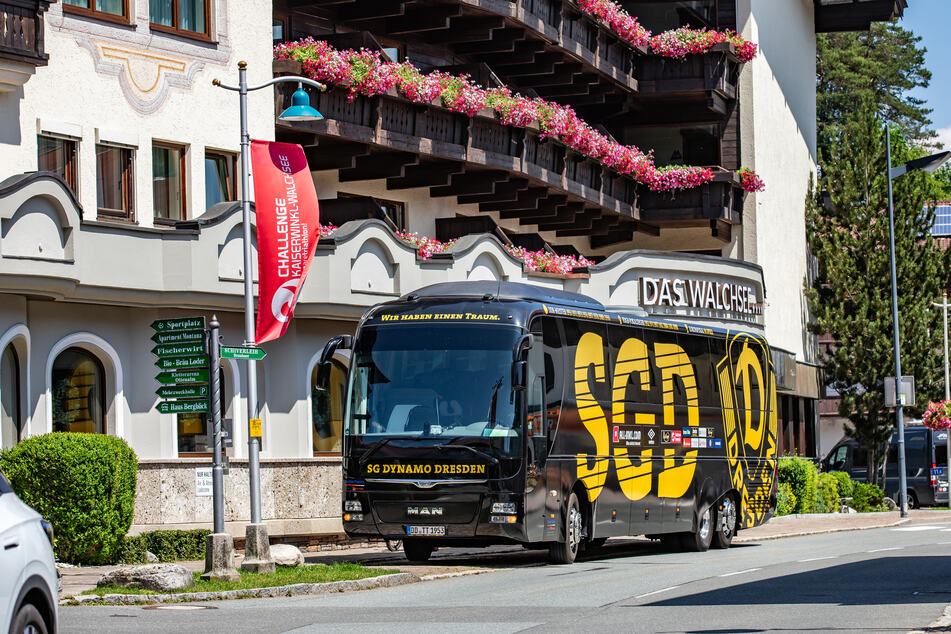 Pünktlich um 13.30 Uhr am Freitag fuhr der Dynamo-Bus am Hotel in Walchsee vor.