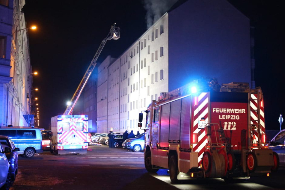 In einer Wohnung an der Brandvorwerkstraße in Leipzig ist es Samstagnacht zu einem Brand gekommen.