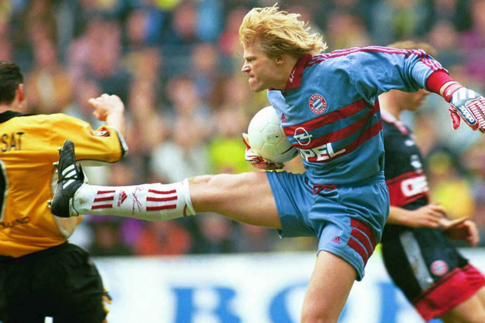 Bayern-Keeper Oliver Kahn (r.) sorgte beim Duell am 3. April 1999 für kuriose Szenen.
