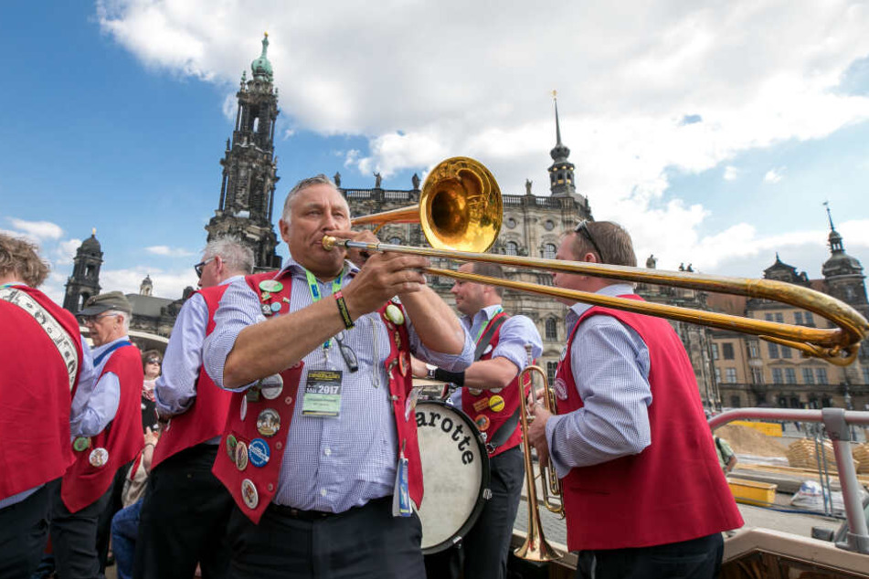 Wie hier zum 47. Dixielandfestival wird auch die Parade in diesem Jahr nicht fehlen.