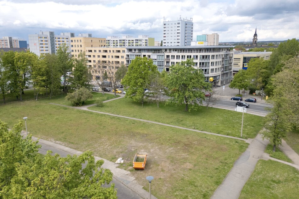 Auf diesem Grundstück an der Nicolaistraße (Johannstadt) könnte Vonovia bis zu 300 Wohnungen errichten. Doch wegen der hohen Baukosten verzichtet der Konzern aktuell darauf.