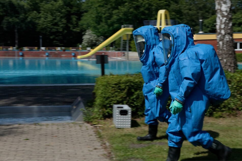 Chlorgas-Unfall im Freibad: Zwei Verletzte - Betrieb vorerst gestoppt