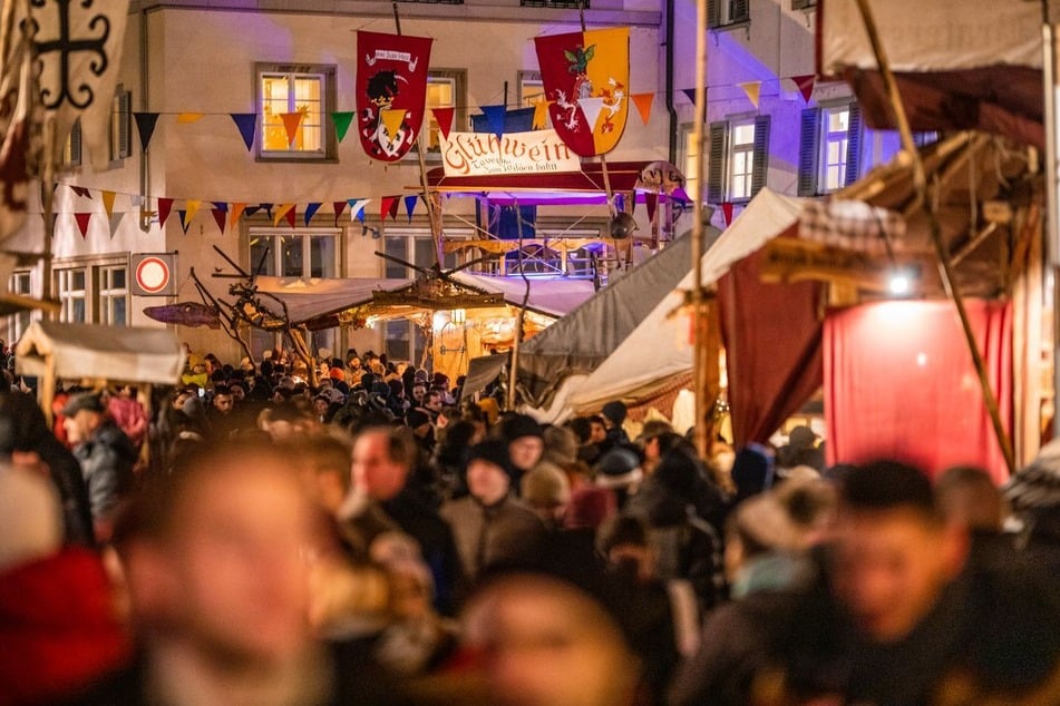 Der mittelalterliche Weihnachtsmarkt in Esslingen wird jährlich gut besucht.