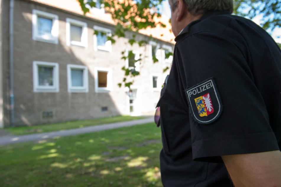 Polizisten klingelten einen kranken Mann wach wegen einer wichtigen Nachricht (Symbolbild).