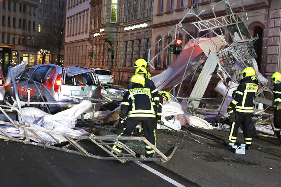 Im Januar 2018 sorgte Sturmtief "Friederike" für heftige Schäden in Sachsen - wie hier in Chemnitz.