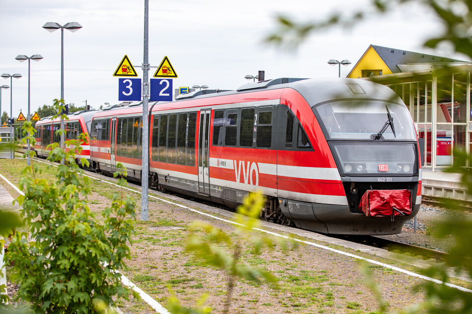 Die Deutsche Bahn wird erneut bestreikt. Das sorgt für Ausfälle im Nahverkehr.