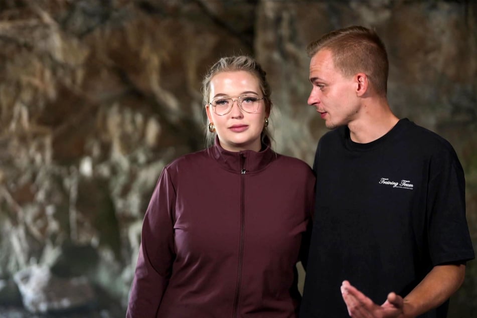 Sophie (23) und Hendrik (28) müssen sich im Exit-Game geschlagen geben.