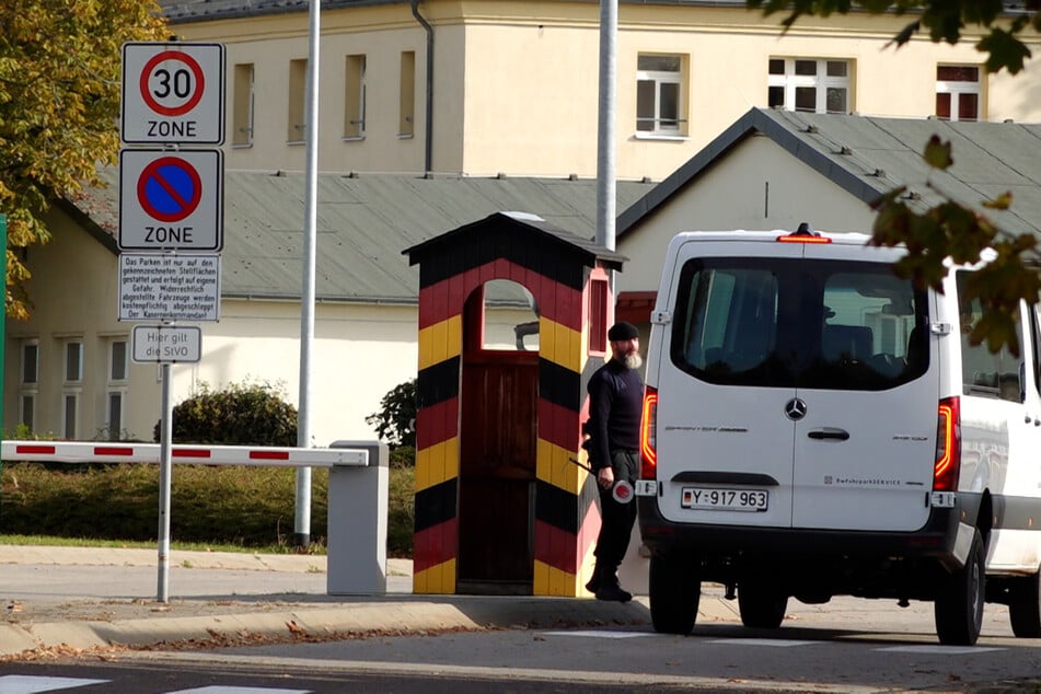 Auf dem Gelände der Bundeswehr-Kaserne in Weißenfels soll es zu mehrfachem Verhalten gekommen sein.