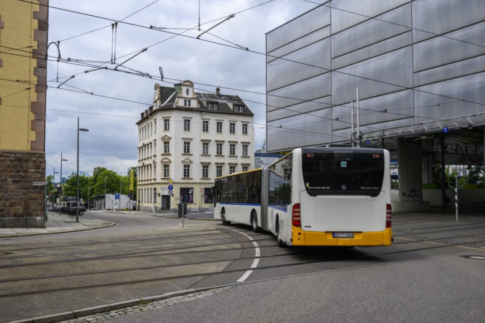 Der Expressbus pendelt stündlich zwischen Chemnitz und Leipzig.