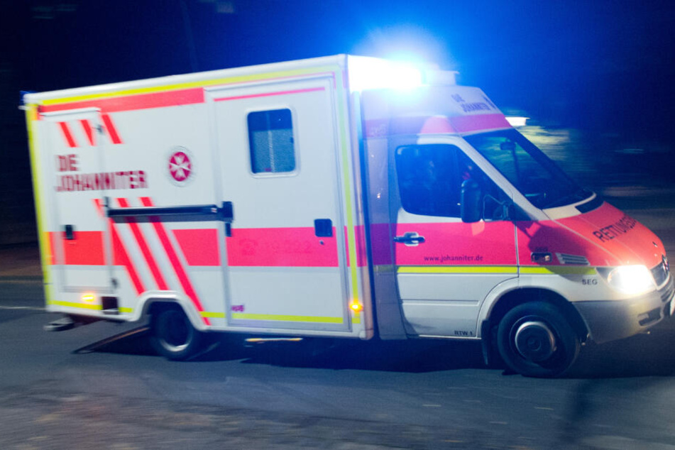 Weil er stark bremsen musste, verletzte sich der Radfahrer schwer.