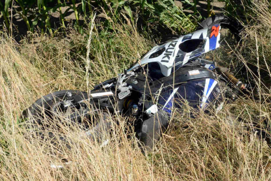 Die Suzuki schleuderte in einen angrenzenden Graben.