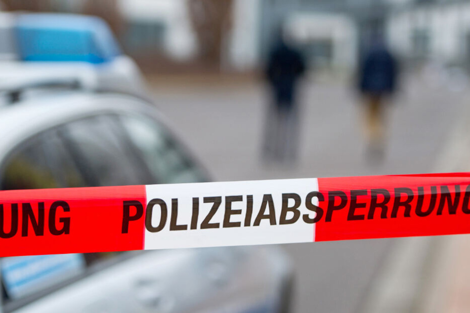 Die 8. Mordkommission hat die Ermittlungen wegen des Verdachts eines Tötungsdelikts übernommen. (Symbolbild)