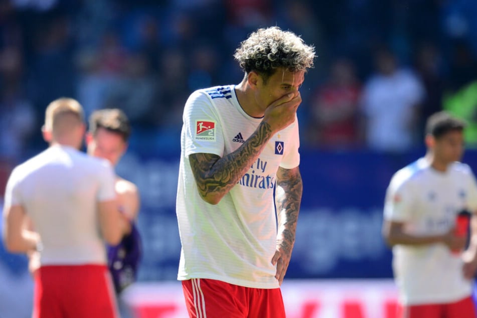 Abwehrspieler Leo Lacroix zeigte sich über das 1:1-Unentschieden gegen Erzgebirge Aue nach Abpfiff fassungslos.