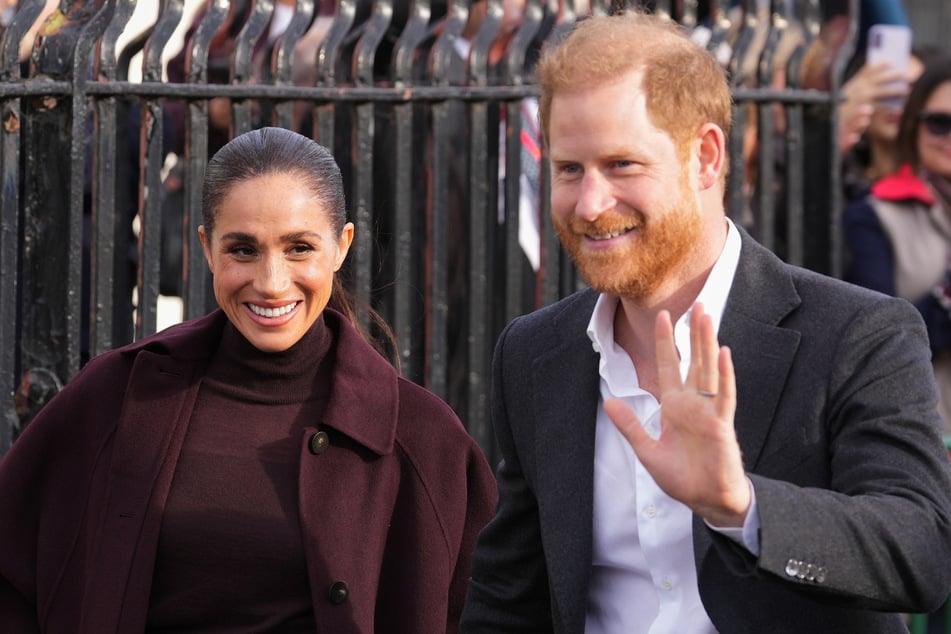 Prinz Harry (42) und Herzogin Meghan (45) bei ihrem ersten gemeinsamen Auftritt, seit sie nach Großbritannien zurückgekehrt sind.