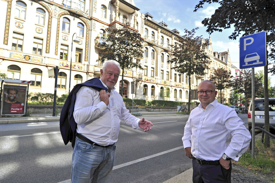 Wolfgang Kubicki (68, FDP, l.) ließ sich von Frank Müller-Rosentritt (38, FDP) den Kaßberg zeigen.