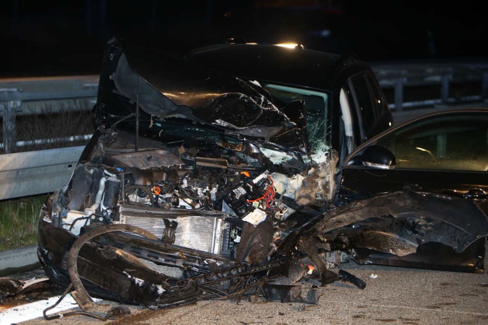 An den Autos entstand teilweise erheblicher Schaden.
